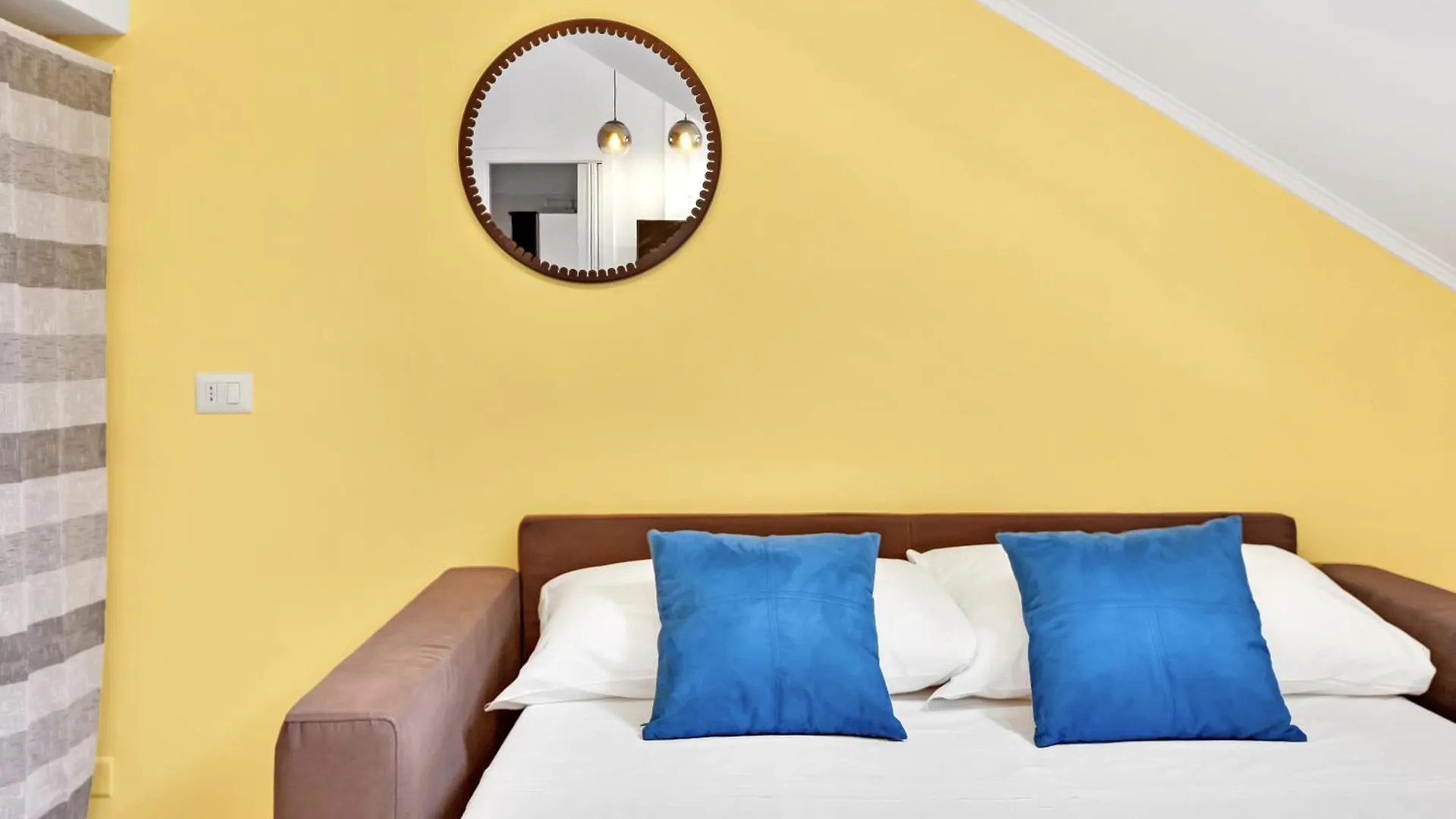 Duomo - Bright Gateway Downtown Apartment Milan