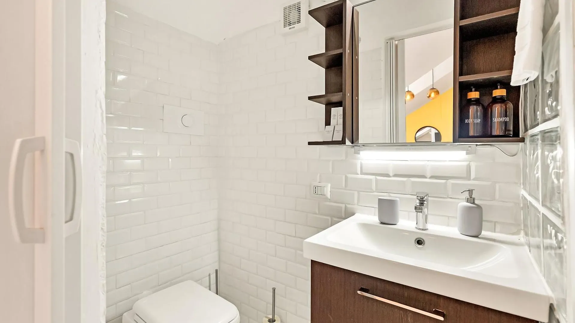 Duomo - Bright Gateway Downtown Apartment Milan 0*,