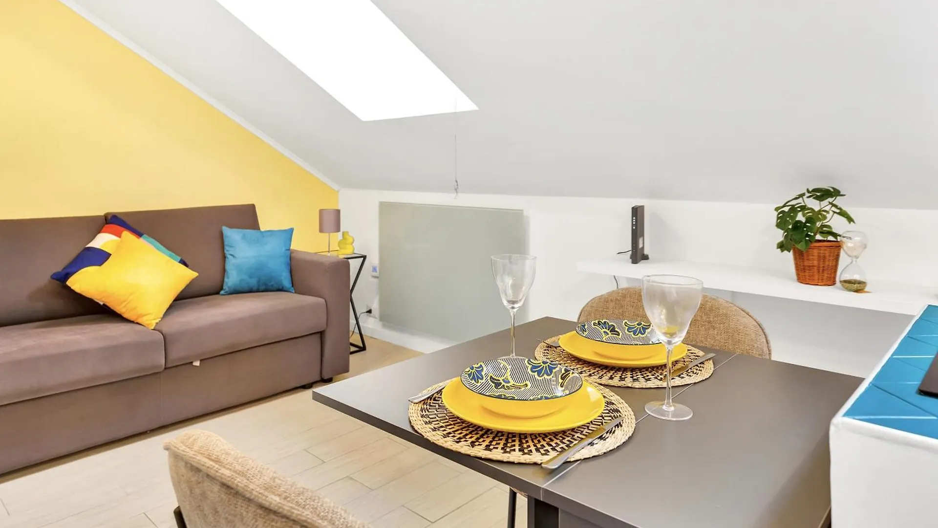 Duomo - Bright Gateway Downtown Apartment Milan