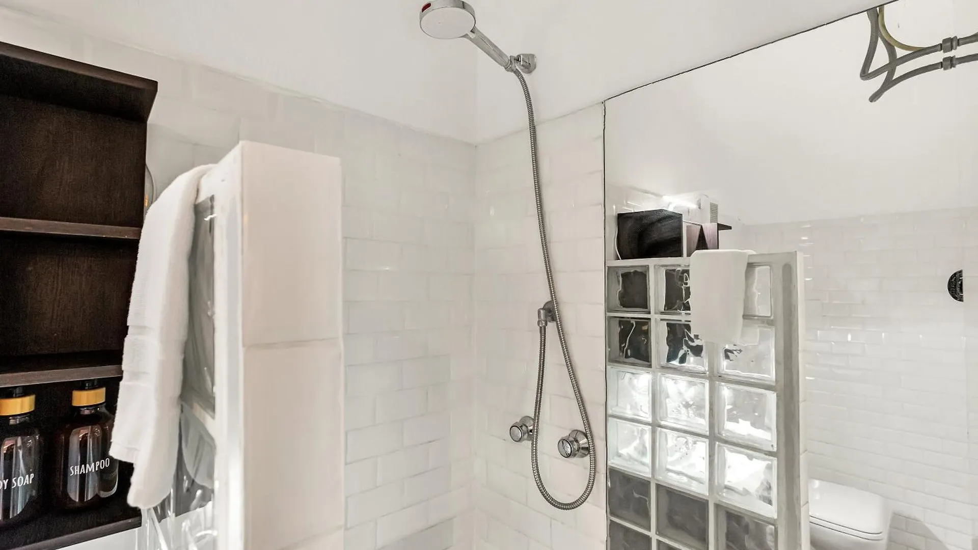 Duomo - Bright Gateway Downtown Apartment Milan