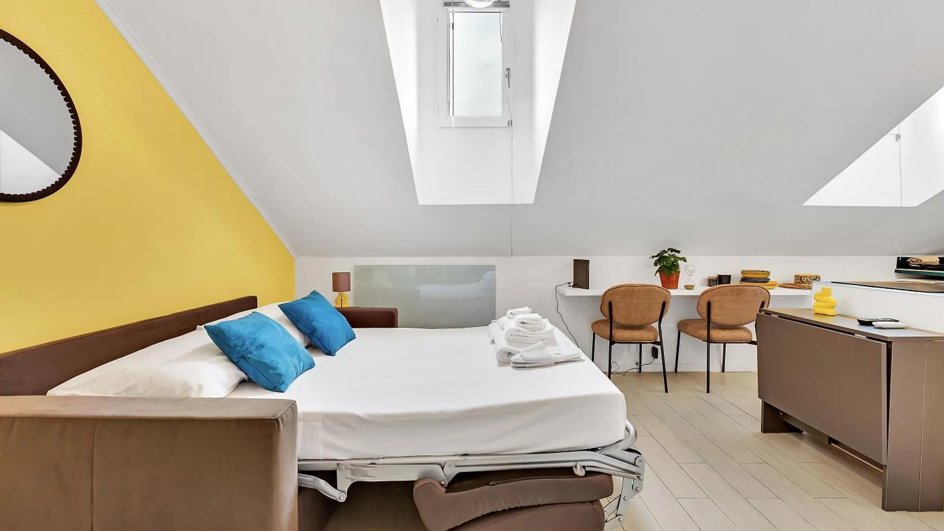 Duomo - Bright Gateway Downtown Apartment Milan