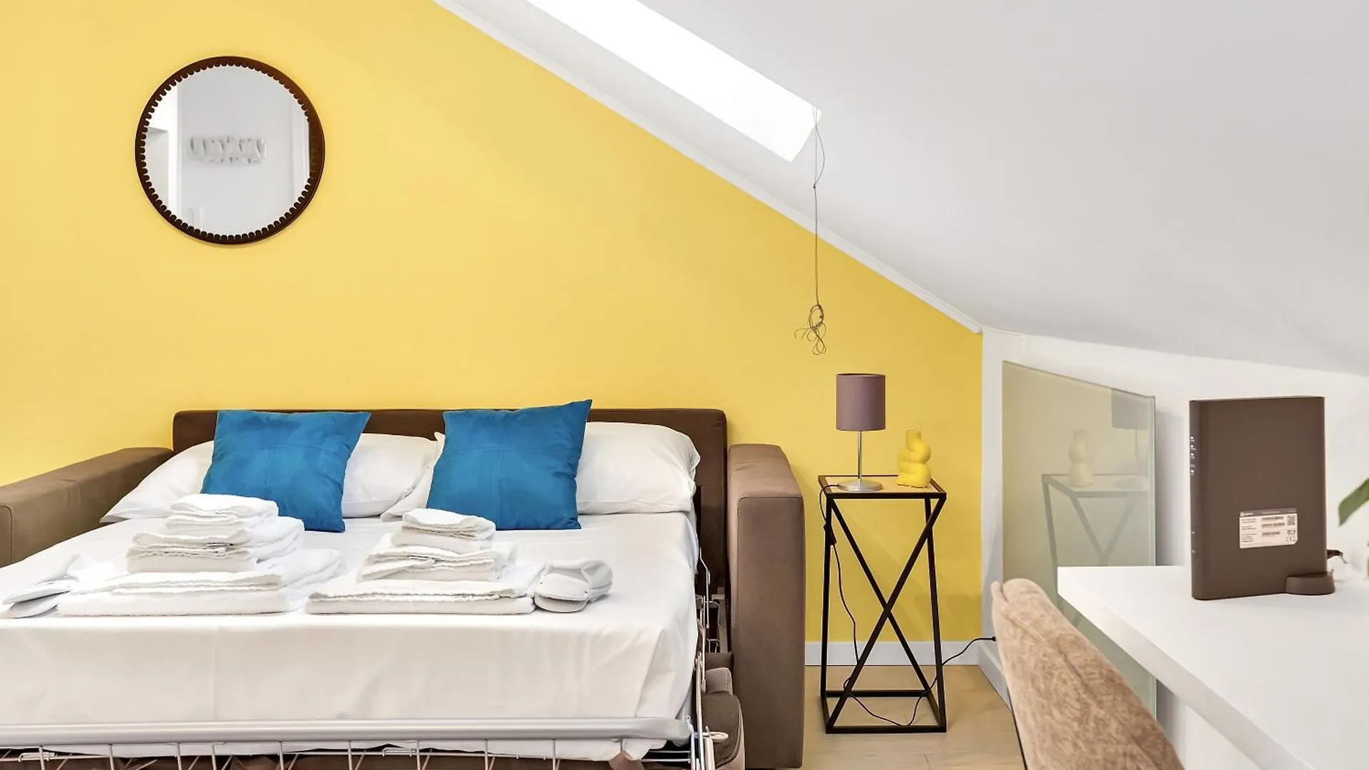 Duomo - Bright Gateway Downtown Apartment Milan
